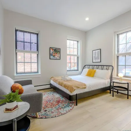 Quaint Studio Apartment Back Bay Area
